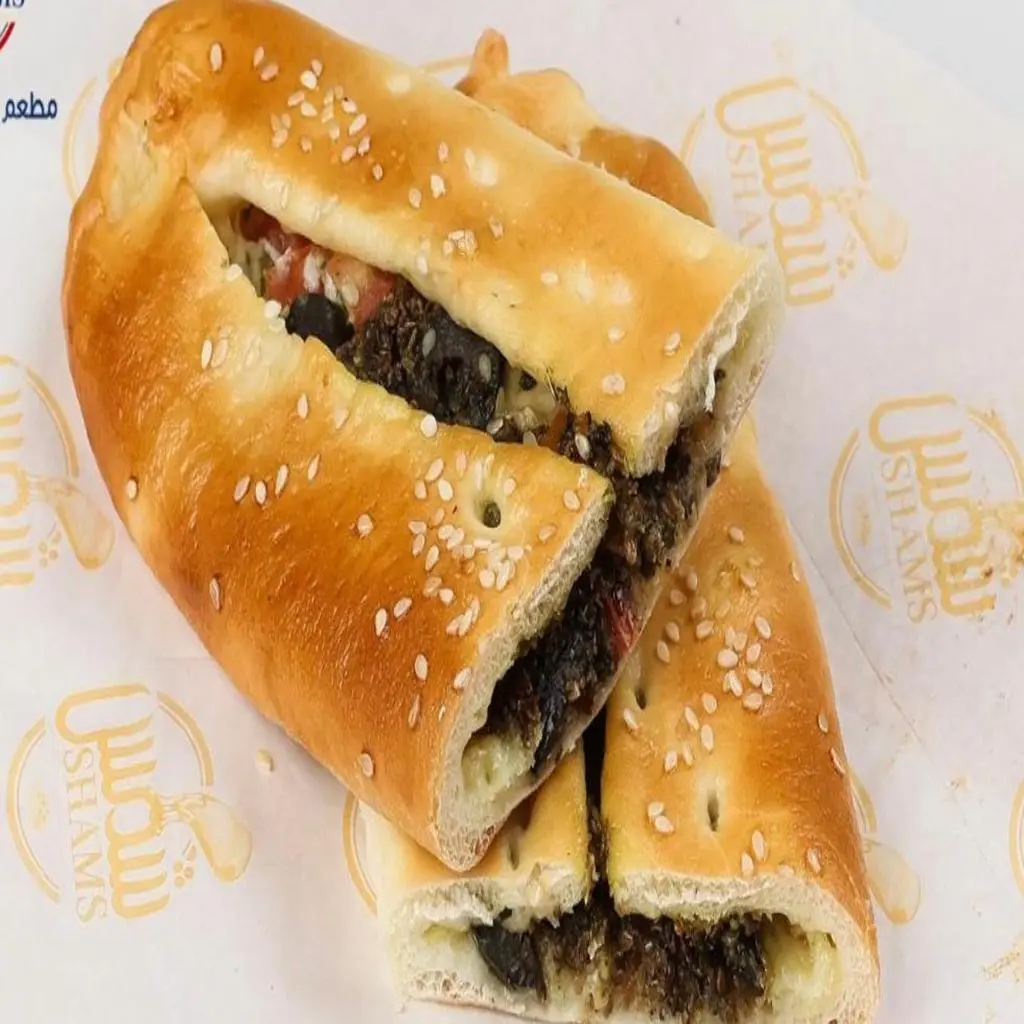 فطيرة جبن قشقوان كامل